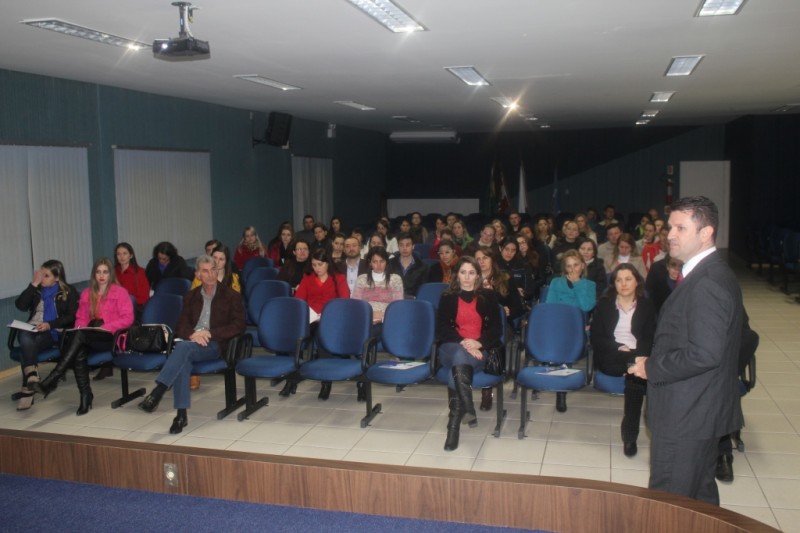 CDL Videira promove workshop para auxiliar lojistas na recuperação de dívidas CDL Videira promove workshop para auxiliar lojistas na recuperação de dívidas