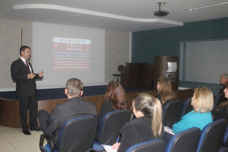 Registro com cobrança e protesto de títulos será tema de Workshop oferecido nesta quinta-feira (9) pela CDL Videira Registro com cobrança e protesto de títulos será tema de Workshop oferecido nesta quinta-feira (9) pela CDL Videira
