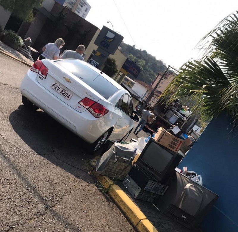 Recicla CDL Videira recolhe 30 toneladas de lixo eletrônico e bate novo recorde Recicla CDL Videira recolhe 30 toneladas de lixo eletrônico e bate novo recorde