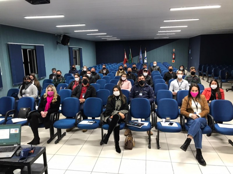 CDL sedia treinamento sobre Neuro Influência Aplicada CDL sedia treinamento sobre Neuro Influência Aplicada