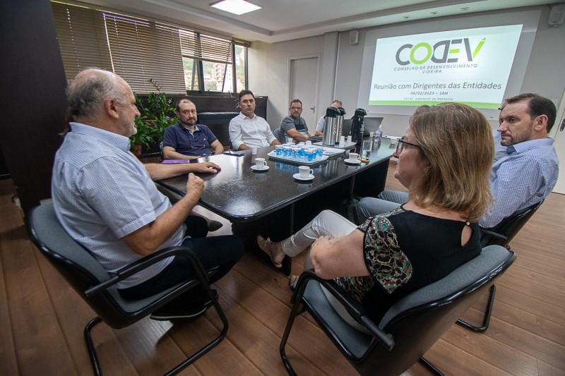 CDL participa da reunião do CODEVI CDL participa da reunião do CODEVI