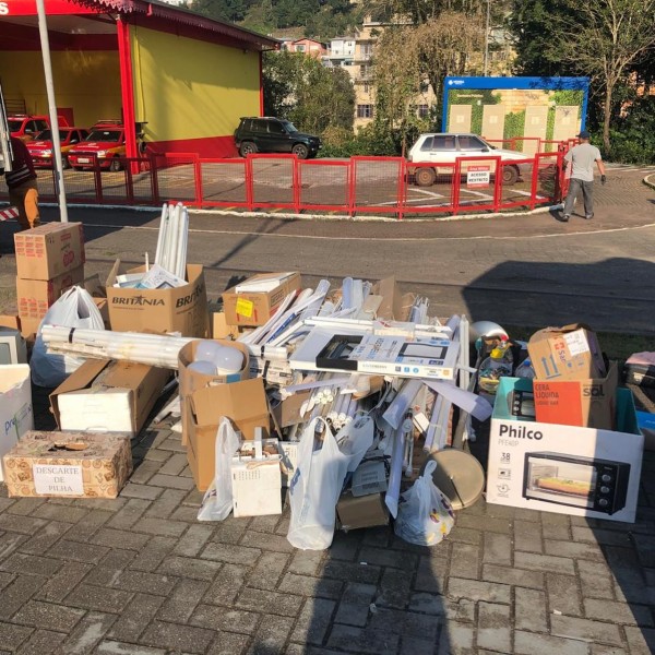 40ª edição do Recicla CDL recolhe toneladas de lixo eletrônico 40ª edição do Recicla CDL recolhe toneladas de lixo eletrônico