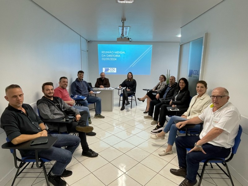 Diretoria se reúne para avaliar ações de agosto Diretoria se reúne para avaliar ações de agosto