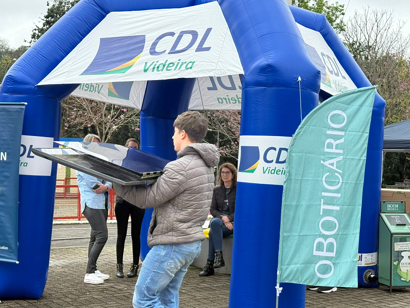 RECICLA CDL RECOLHE DUAS TONELADAS DE LIXO ELETRÔNICO RECICLA CDL RECOLHE DUAS TONELADAS DE LIXO ELETRÔNICO